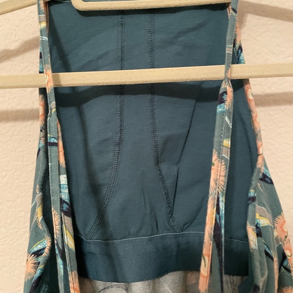 Like NEW Patagonia Tank Top 🌺 - Picture 4 of 6